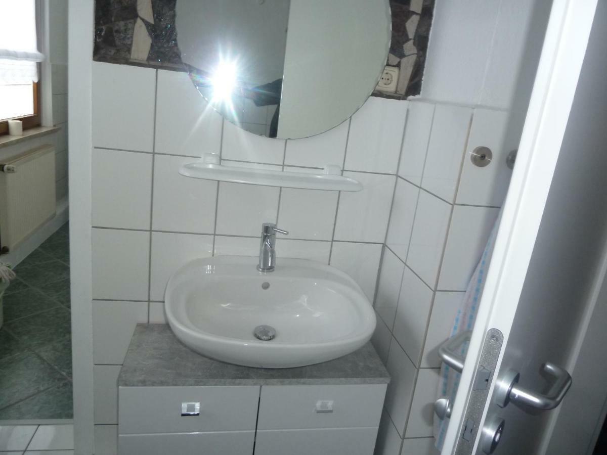 Im Gelben Haus Appartement Brotterode Buitenkant foto